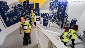 Gruppo sportivo dilettantistico milanese sale a piedi le scale della Torre Allianz per promuovere una vita salutare e amica dell’ambiente