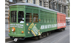 Alpro e Grancereale portano la colazione vegetale in movimento: a Milano debutta il tram del benessere Alpro e Grancereale portano la colazione vegetale in movimento: a Milano debutta il tram del benessere