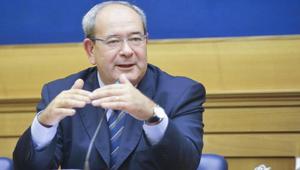 Via libera del Consiglio dei Ministri alla nuova concessione Rai. Tra i punti del decreto "rimodulazione del n° dei canali non generalisti e delle testate giornalistiche" e break su tutte le reti