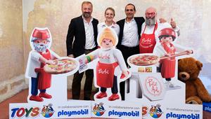 Toys Center al fianco di PizzAut per il progetto CasAUTentica. Nascono i Playmobil dedicati, con comunicazione ad hoc. Al via la campagna per il compleanno dell'insegna. Il budget adv del brand di giochi a +20% per il lancio della linea Sky Trails