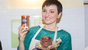 Arisa celebra la tendenza 'Bakery Style' con una live performance esclusiva insieme a Nescafé e California Bakery. Firma Found
