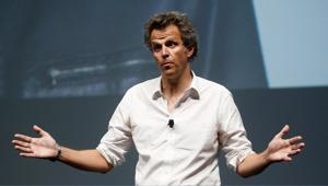 Space Available in Cannes/3. Et Arthur crea la Musique