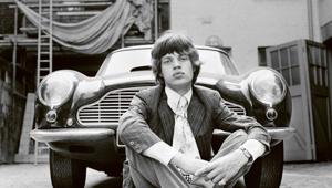 Aston Martin lancia "V53", un nuovo magazine lifestyle. Il primo numero è dedicato ad Alonso