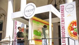 Autogrill celebra la Pizza di Saporè Milano con la live street performance #capolavorocontemporaneo. Firma Living Brands