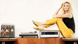 Uma Thurman protagonista della nuova campagna FitFlop dedicata alle 'Superwomen'