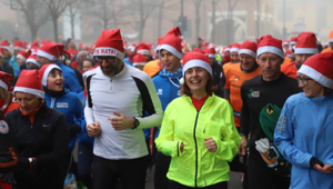 Babbo Runn 2025: la corsa dei Babbi Natale a Busto Garolfo si trasforma in un evento comunitario di un'intera giornata
