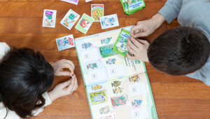 Gruppo Hera, in collaborazione con Panini e Armando Testa, lancia nelle scuole primarie un progetto educativo che trasforma i rifiuti in eroi da collezione