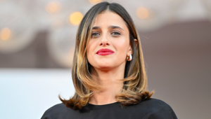 Benedetta Porcaroli sul palco della Cerimonia di Chiusura dei Giochi Olimpici Invernali