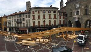 A Bergamo la passerella di 68 metri per camminare dalla pianura alla montagna