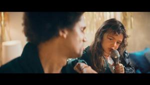 BETC crea uno spot natalizio per Bouygues Telecom con Johnny Hallyday protagonista