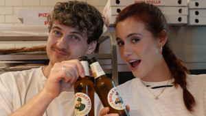 Birra Moretti lancia “Mangiare come piace a noi”: l'evento di Milano celebra il ritorno all'autenticità a tavola Birra Moretti lancia “Mangiare come piace a noi”: l'evento di Milano celebra il ritorno all'autenticità a tavola