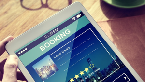 Ogury analizza le prenotazioni di viaggi da mobile: Raynair e Booking tra i siti più visitati