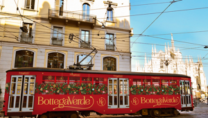 Il tram di Natale Bottega Verde protagonista per le vie di Milano con IGPDecaux