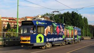 Boxengo sceglie Be Closer e debutta sul tram di Milano con una campagna pianificata con Next Media. Firmano Pquod e con IGP Decaux Boxengo sceglie Be Closer e debutta sul tram di Milano con una campagna pianificata con Next Media. Firmano Pquod e con IGP Decaux