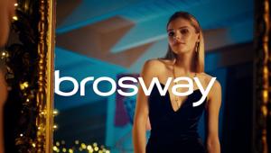 Brosway si prepara al sell out natalizio delle nuove collezioni con una campagna da due milioni di euro. La pianificazione - televisione e radio - è di Tend