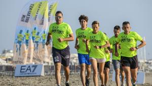 L’EA7 Emporio Armani Sportour Summer Edition 2019, evento itinerante organizzato da RCS Sports & Events, debutta a Milano Marittima con un weekend speciale dedicato allo sport. La seconda tappa a Vasto il 29 e il 30 giugno
