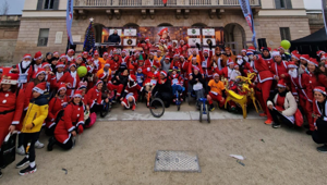 Oltre 4.000 partecipanti alla Babbo Running di Milano, l'evento non competitivo organizzato da Sport Experience e ideato da Eventi WoW