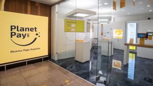 PlanetPay365 apre il suo primo temporary shop a Milano Cadorna e lo supporta con una domination digitale di maxi-impianti led, in sinergia con Prs Mediagroup e Media One