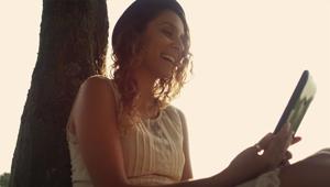 A settembre, per quattro domeniche, Vodafone regala ai clienti chiamate e internet. Al via spot di Team Red