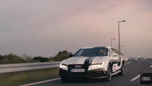 Il dinosauro T-Rex alla riscossa grazie all'Audi con guida autonoma nella campagna social firmata Razorfish