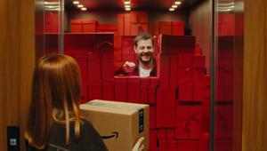 Vodafone Happy premia i clienti per il tempo passato insieme con 3 mesi gratis di Amazon Prime. Al via la nuova campagna TV con Cattelan e la firma di Utopia