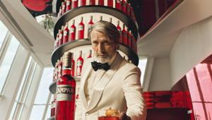 AKQA e &Friends al Festival del Cinema di Cannes con la nuova campagna Campari con Mads Mikkelsen
