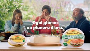 Paolo Genovese firma il nuovo spot Camoscio d'Oro prodotto da Winter. Creatività di S&S