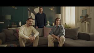 A casa di Alessandro Del Piero arrivano Flavia Pennetta e Fabio Fognini nella nuova campagna SKY Wifi e SKY TV. Firma Sky Creative Italy