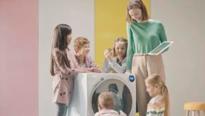  Cayenne racconta Candy Bianca, la prima lavatrice 'dotata di intuito'. Budget di 3,2 milioni
