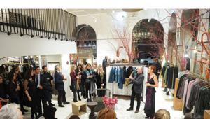 Caractère inaugura il suo primo flagship store in piazza della Scala a Milano. Evento di festeggiamento con lancio della capsule collection ‘Caractère Heritage’