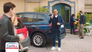 Carlo Conti torna in tv per la campagna di ConTe.it. Firma BCube