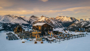 “For Every Golden Moment”: Corona Cero ai Giochi Olimpici Invernali Milano Cortina 2026 con Grey e WINK tra relax e natura