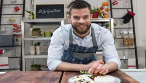 Su La7D arriva Selfie Food, il nuovo cooking show condotto dal food blogger Stefano Cavada. RMC è la radio ufficiale del programma