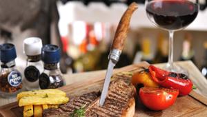 La quarta edizione di 'Chianina & Syrah' torna a Cortona dal 12 al 14 aprile. L'iniziativa è ideata e organizzata da Terretrusche Events