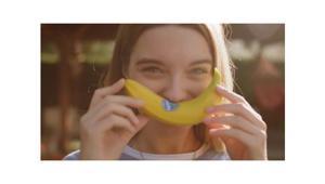 La campagna internazionale 'Just Smile' di Chiquita torna in TV. Firma A.Testa. Al via la sponsorizzazione di  'Cotto e Postato'