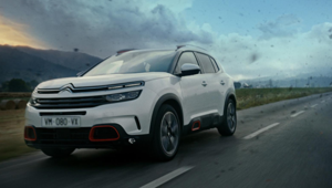 Il SUV Citroën C5 Aircross al centro della nuova campagna firmata Traction. Adattamento italiano a cura di Havas Milan
