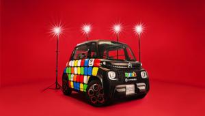 Citroën AMI celebra i 50 anni del cubo Rubik’s: le due icone si incontrano alla Milano Design Week