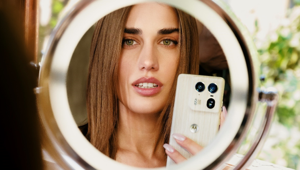 Motorola annuncia Clara come nuova Ambassador in Italia