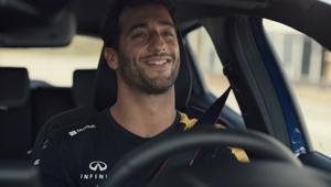 Daniel Ricciardo scopre la tecnologia a bordo di Renault Clio nella campagna di Publicis Italia