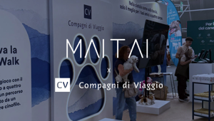Mai Tai firma lo stand del Viaggiator Goloso a Quattrozampeinfiera per la linea Compagni di Viaggio