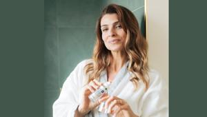 NIVEA sceglie Cristina Chiabotto come local ambassador di NIVEA Cellular Epigenetics Siero Ringiovanente per il 2026. Al via la campagna tv