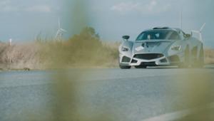 CrowdFundMe debutta in televisione con la produzione di The Van