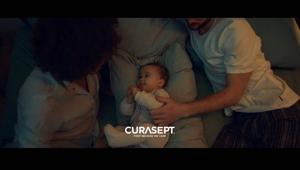 Curasept festeggia vent'anni e sceglie Zenith per una strategia digital che punta ai giovani. Creatività di Robilant Associati