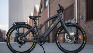 Fondazione Pirelli in occasione della quinta edizione di Archivi Aperti lancia il tour ‘Scatta la Bicocca’ in sella alle e-bike firmate CYCL-e around