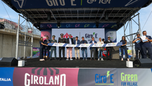 Debutta a Catanzaro il Green Fun Village by Continental. Al via l’hub itinerante del Giro-E Enel 2026 Debutta a Catanzaro il Green Fun Village by Continental. Al via l’hub itinerante del Giro-E Enel 2026