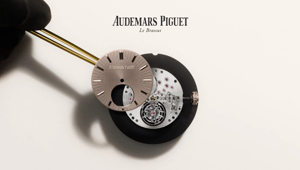 Audemars Piguet celebra l'artigianalità orologiera con la nuova campagna globale firmata Bonjour Paris