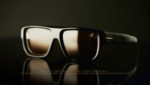 Next Different firma il video di lancio del modello DB 7132/S di David Beckham Eyewear