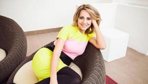 Debora Villa (NC Digital Awards Presenter): “Come si ‘parla’ a un evento? Vi insegno self - leadership e public speaking”