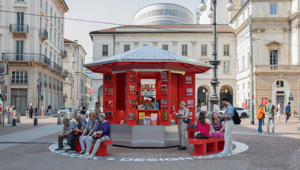 Design Kiosk torna al Salone del Mobile.Milano. Uno spazio temporaneo firmato DWA Design Studio in Piazza della Scala