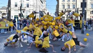 Milano, una Piazza Cordusio 'in giallo' DHL per promuovere l'eccellenza del volley. Evento a firma SG Plus